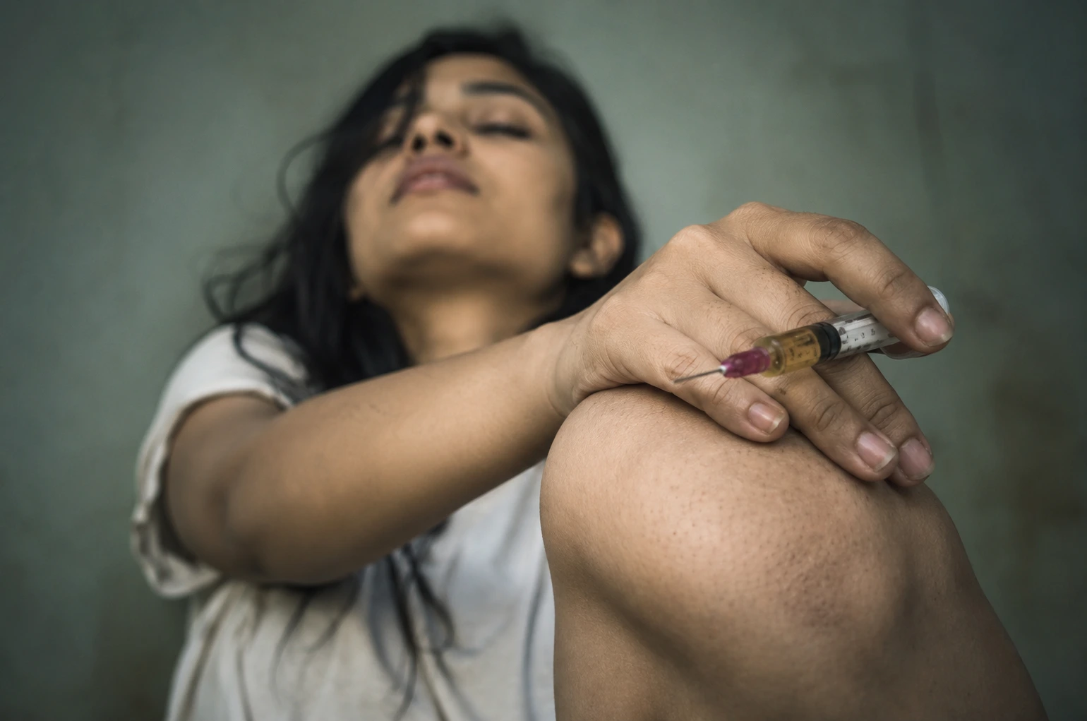 Round-the-clock monitoring during medically supervised chitta detox